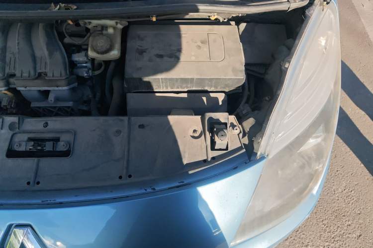 Used Renault Scenic Classic 2011 2.0 Landscape Fashion Edition Engine Bay Left