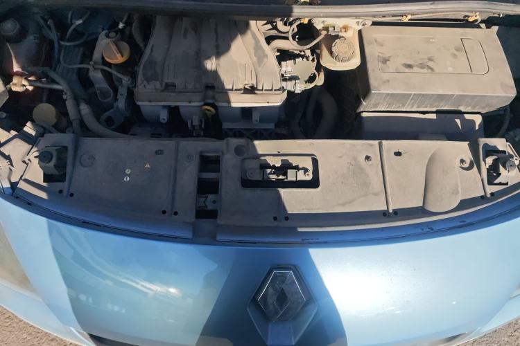 Used Renault Scenic Classic 2011 2.0 Landscape Fashion Edition Engine Bay