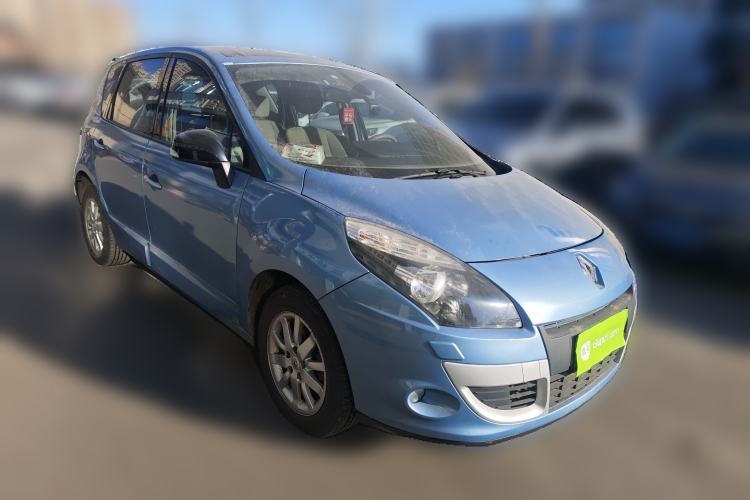 Used Renault Scenic Classic 2011 2.0 Landscape Fashion Edition Front Right 45 Deg