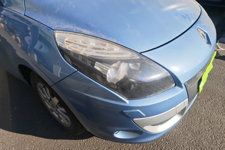 Used Renault Scenic Classic 2011 2.0 Landscape Fashion Edition Right Front Headlight