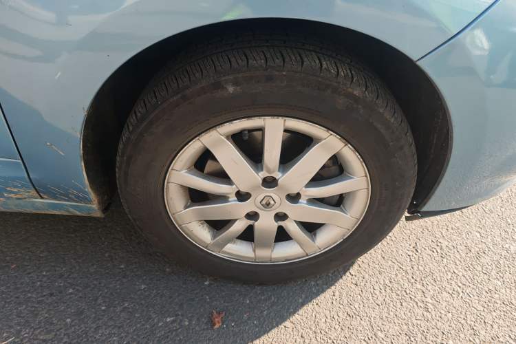 Used Renault Scenic Classic 2011 2.0 Landscape Fashion Edition Right Front Wheel Hub