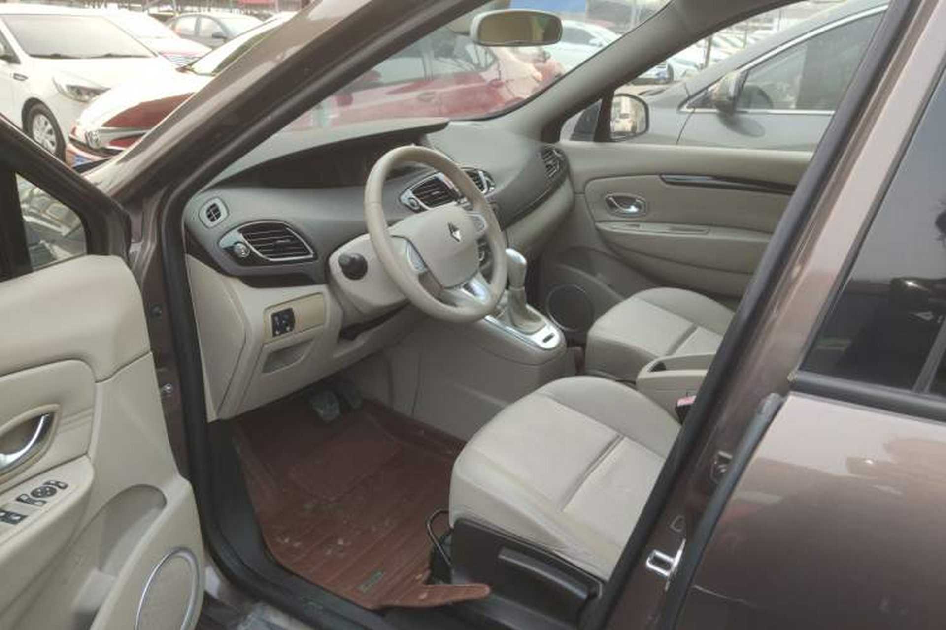 Used Renault Scenic Classic 2011 2.0 Comfort Edition with Scenic Design Driver Seat