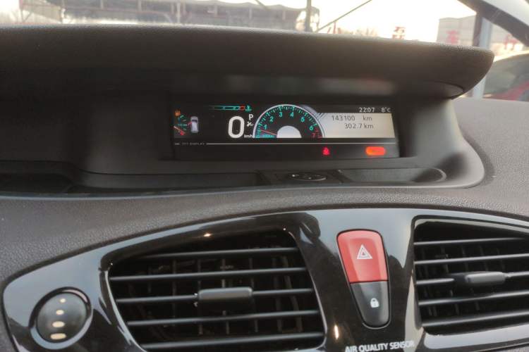 Used Renault Scenic Classic 2011 2.0 Comfort Edition with Scenic Design Instrument Cluster