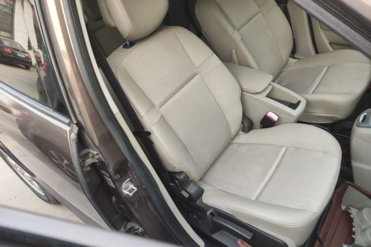 Used Renault Scenic Classic 2011 2.0 Comfort Edition with Scenic Design Right Front Seat