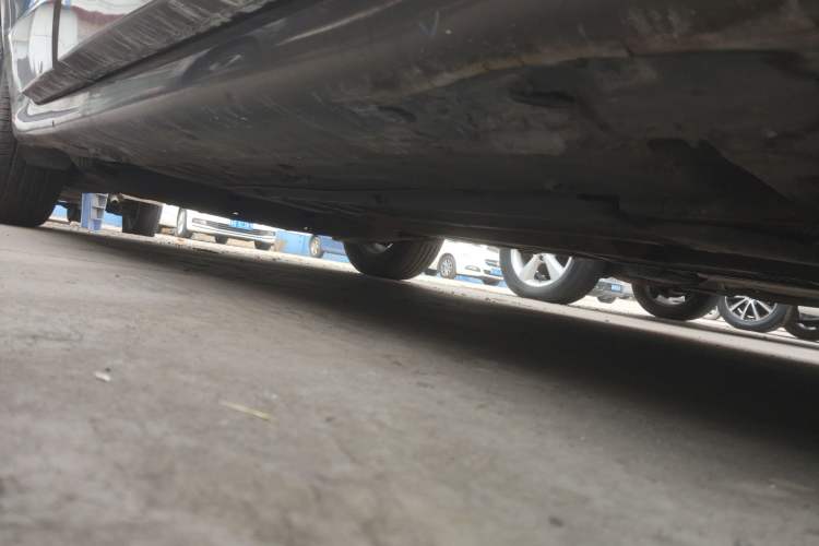 Used Renault Scenic Classic 2011 2.0 Comfort Edition with Scenic Design Right Side Sill
