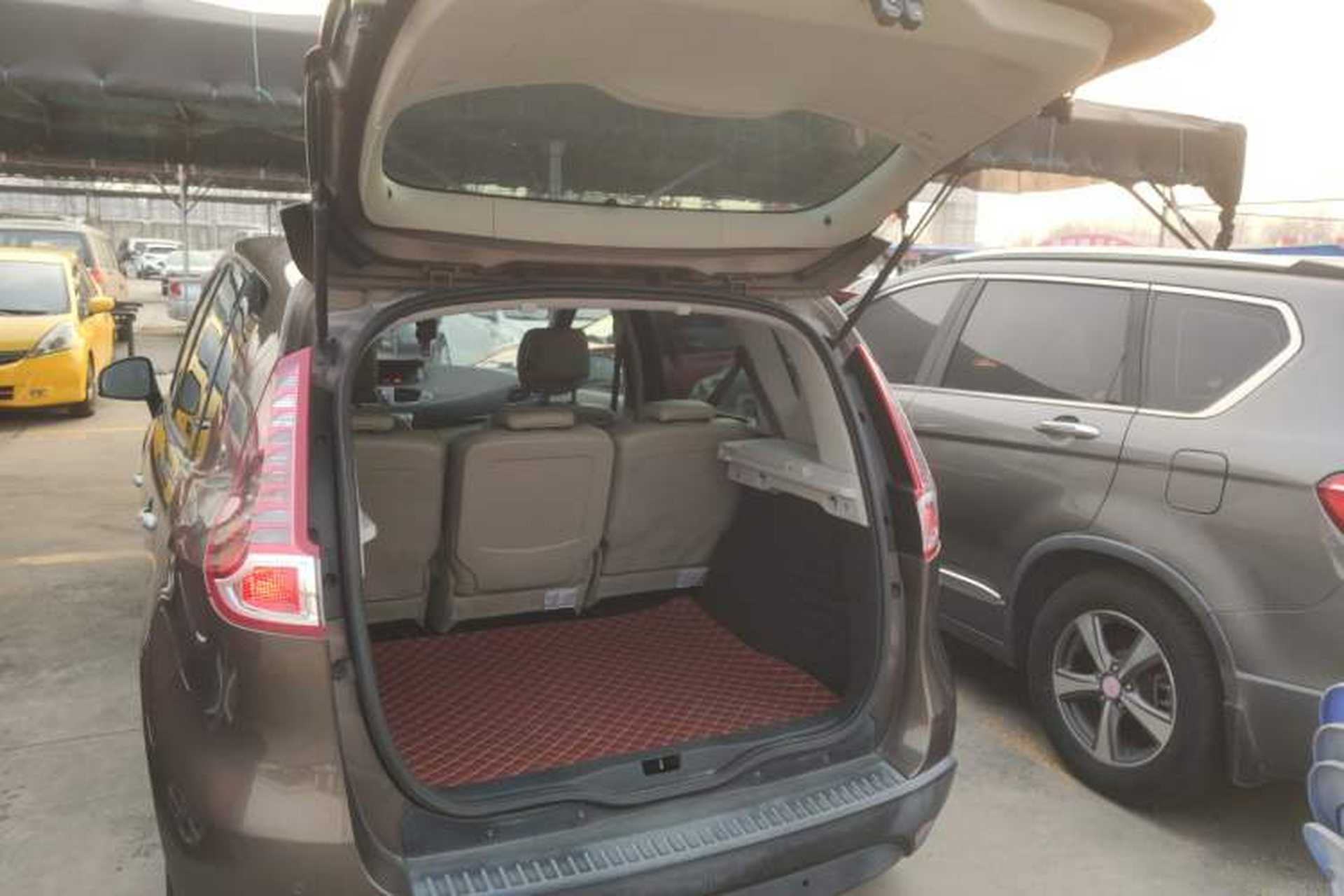 Used Renault Scenic Classic 2011 2.0 Comfort Edition with Scenic Design Trunk