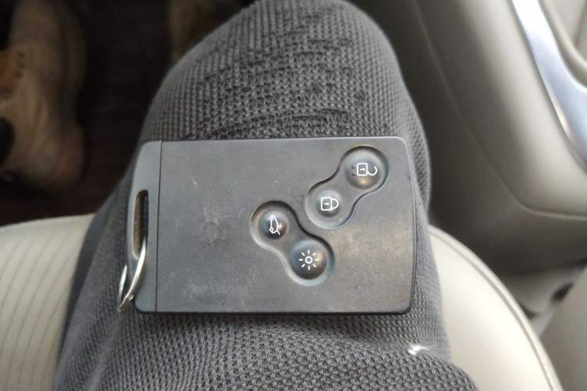 Used Renault Scenic Classic 2011 2.0 Comfort Edition with Scenic Design Vehicle Key