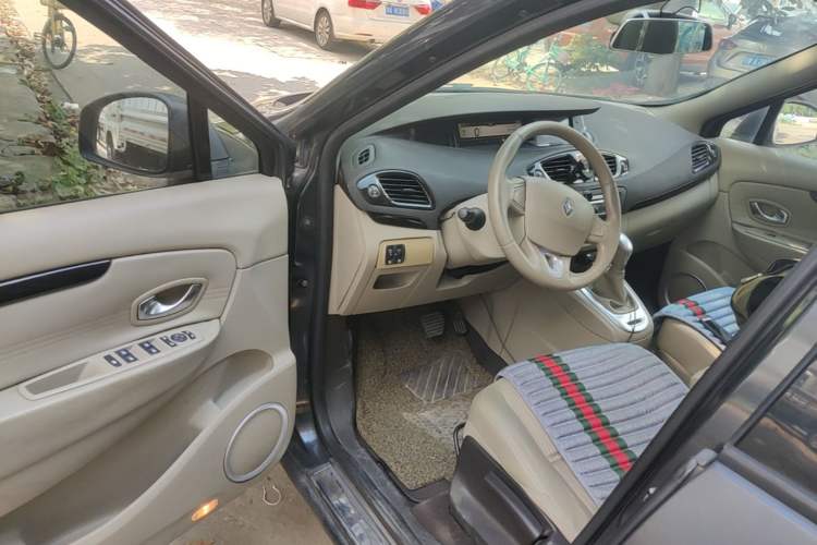 Used Renault Scenic Classic 2011 2.0 Comfort Edition with Scenic Design Driver Seat