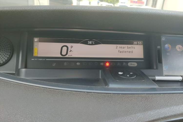 Used Renault Scenic Classic 2011 2.0 Comfort Edition with Scenic Design Instrument Cluster