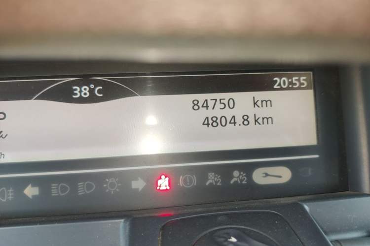 Used Renault Scenic Classic 2011 2.0 Comfort Edition with Scenic Design Odometer Close Up