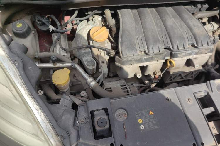 Used Renault Scenic Classic 2011 2.0 Comfort Edition with Scenic Design Engine Bay Right