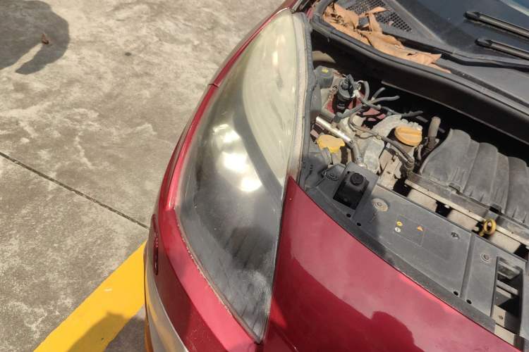 Used Renault Scenic Classic 2011 2.0 Comfort Edition with Scenic Design Right Front Headlight