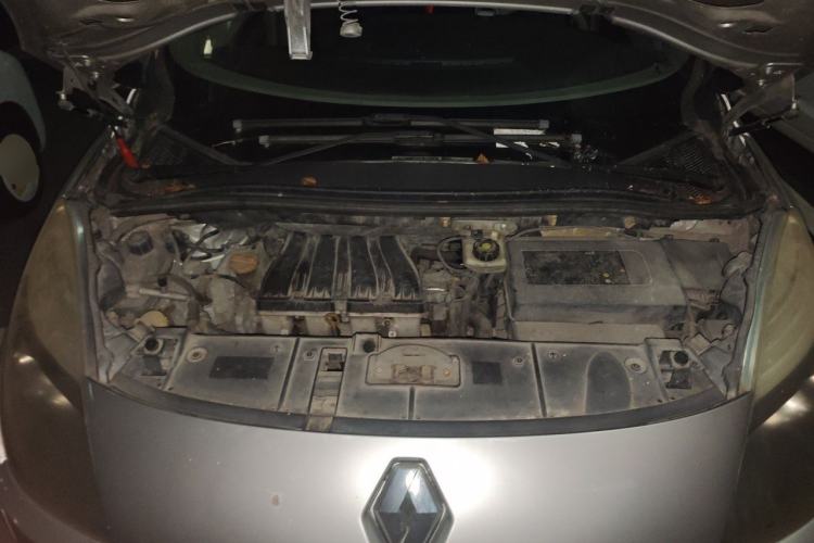 Used Renault Scenic Classic 2012 2.0 Comfort Edition Engine Bay