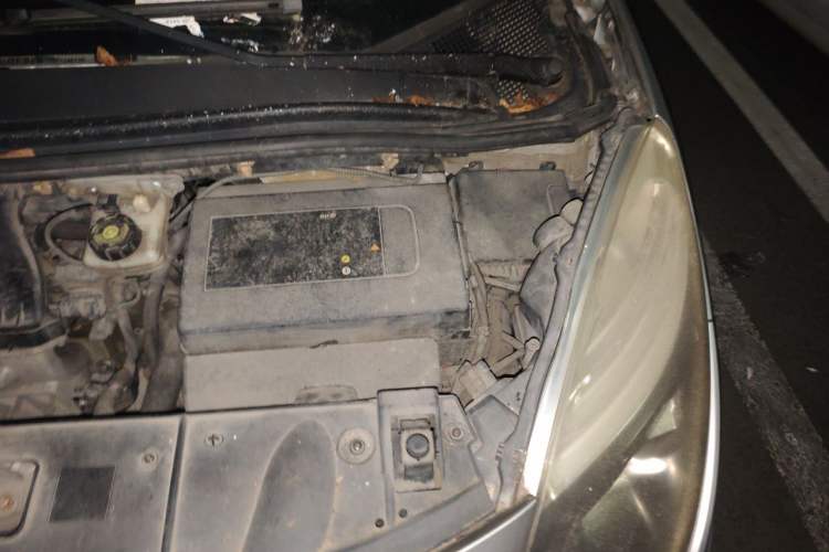 Used Renault Scenic Classic 2012 2.0 Comfort Edition Engine Bay Left