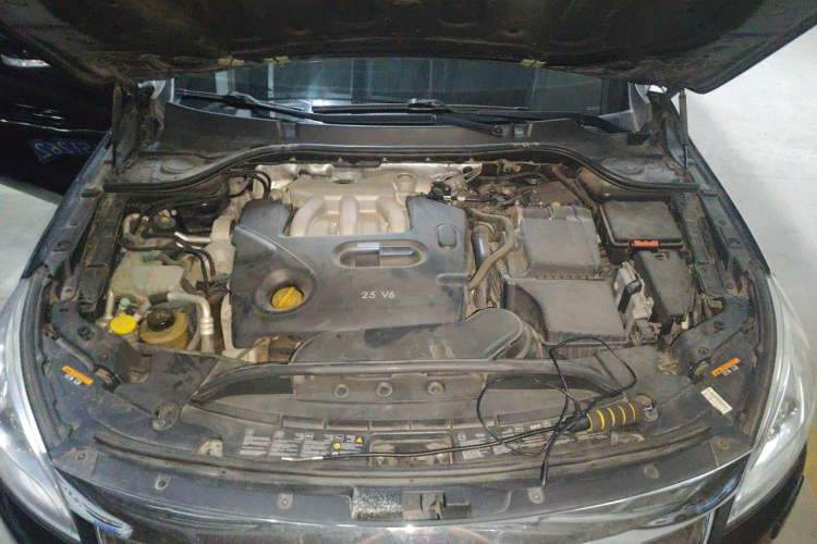 Used Renault Talisman 2012 2.5L Luxury Edition Engine Bay