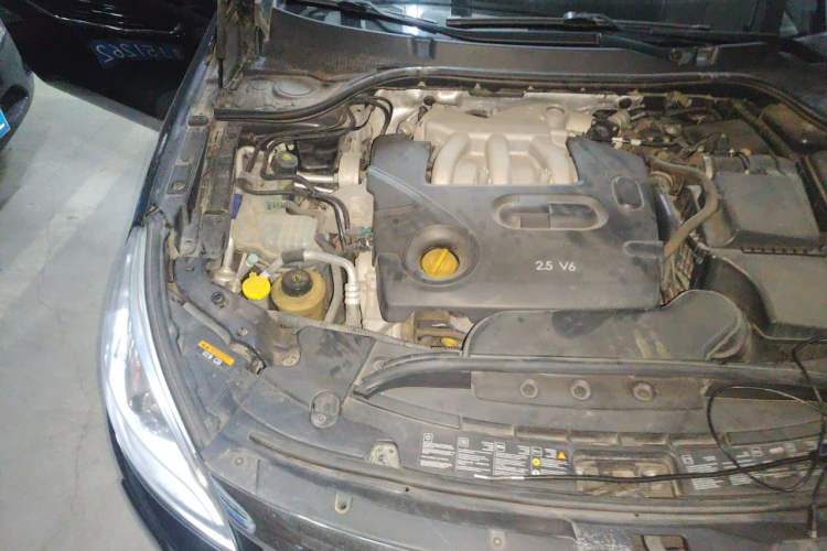 Used Renault Talisman 2012 2.5L Luxury Edition Engine Bay Right