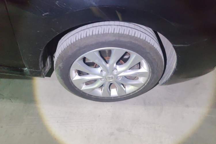 Used Renault Talisman 2012 2.5L Luxury Edition Right Front Wheel Hub