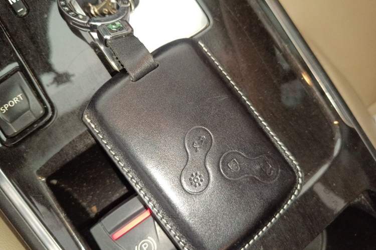 Used Renault Talisman 2012 3.5L Executive Edition Vehicle Key