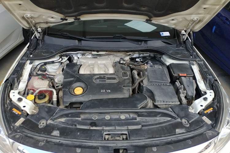 Used Renault Talisman 2013 2.5L Luxury Edition Engine Bay