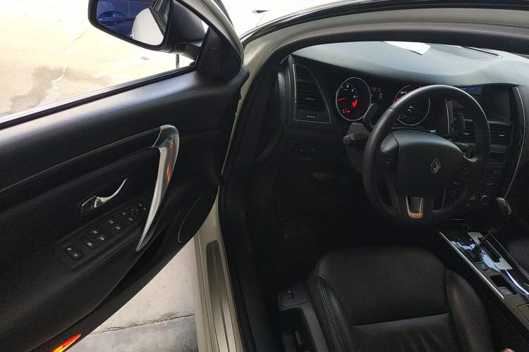 Used Renault Talisman 2013 2.5L Luxury Edition Interior 3