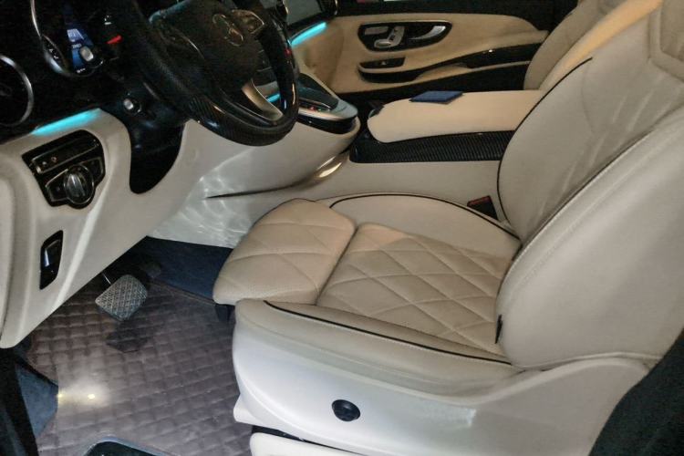 Used Rhine Traveler 2022 2.0T S-Class Fragrance Edition Left Front Seat