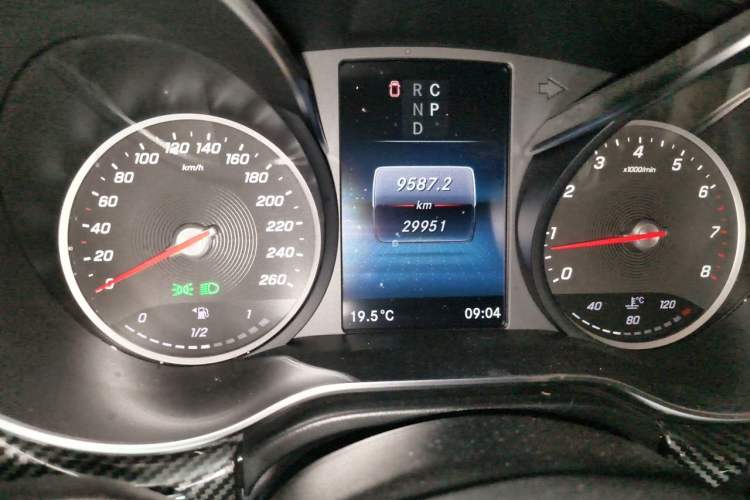 Used Rhine Traveler 2022 2.0T S-Class Fragrance Edition Odometer Close Up