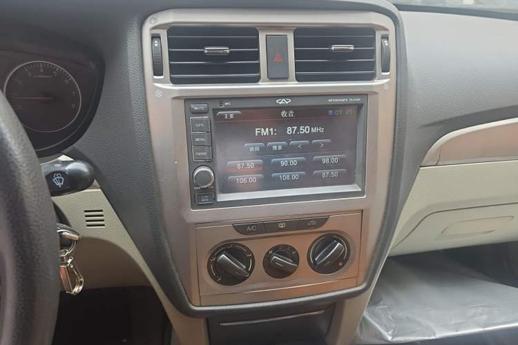 Used Riich G3 2012 1.6L Manual Comfort Model Audio And AC Panel