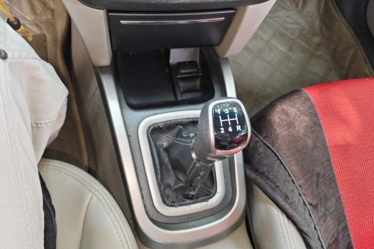 Used Riich G3 2012 1.6L Manual Luxury Model Gear Lever
