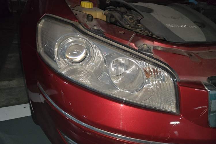 Used Riich G5 2012 2.0L Automatic Luxury DVVT Right Front Headlight