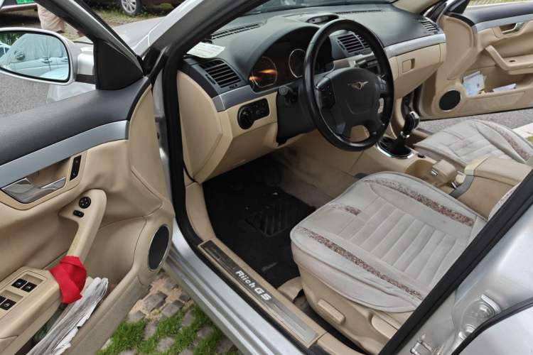 Used Riich G5 2012 2.0L Manual Luxury DVVT Driver Seat