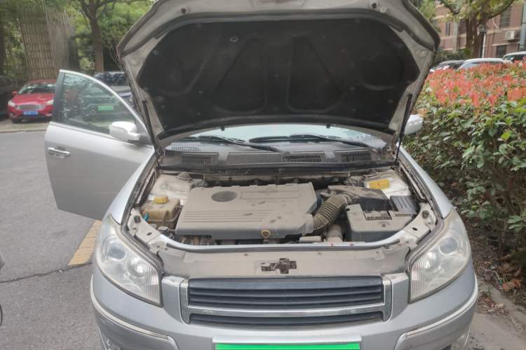 Used Riich G5 2012 2.0L Automatic Deluxe DVVT Engine Bay Right