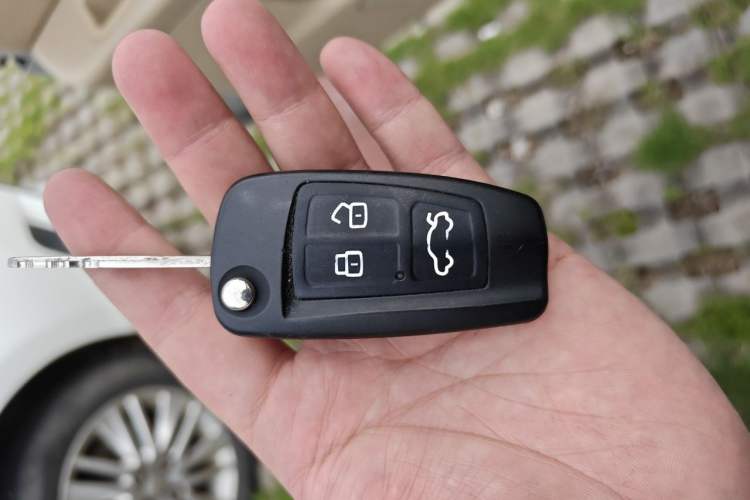 Used Riich G5 2012 2.0L Manual Luxury DVVT Vehicle Key