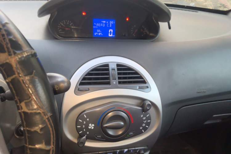 Used Riich M1 2011 1.0L Manual Luxury Model Audio And AC Panel
