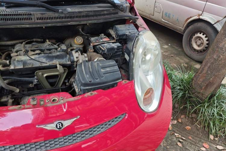 Used Riich M1 2011 1.0L Manual Luxury Model Engine Bay Left