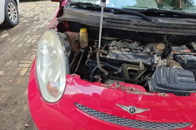 Used Riich M1 2011 1.0L Manual Luxury Model Engine Bay Right