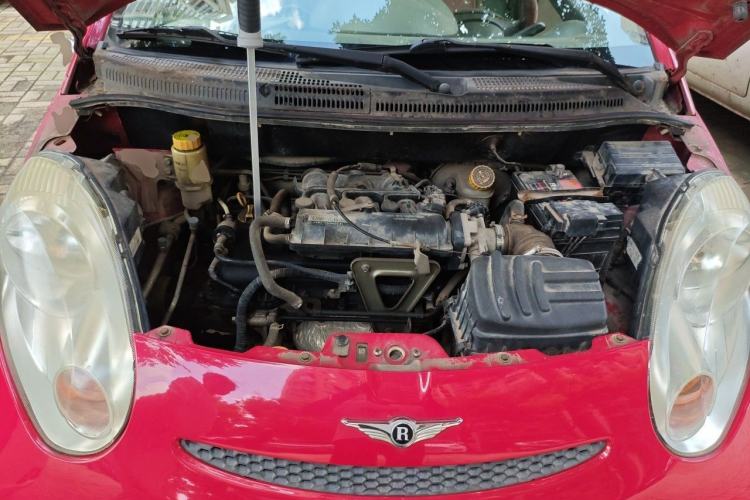 Used Riich M1 2011 1.0L Manual Luxury Model Engine Bay