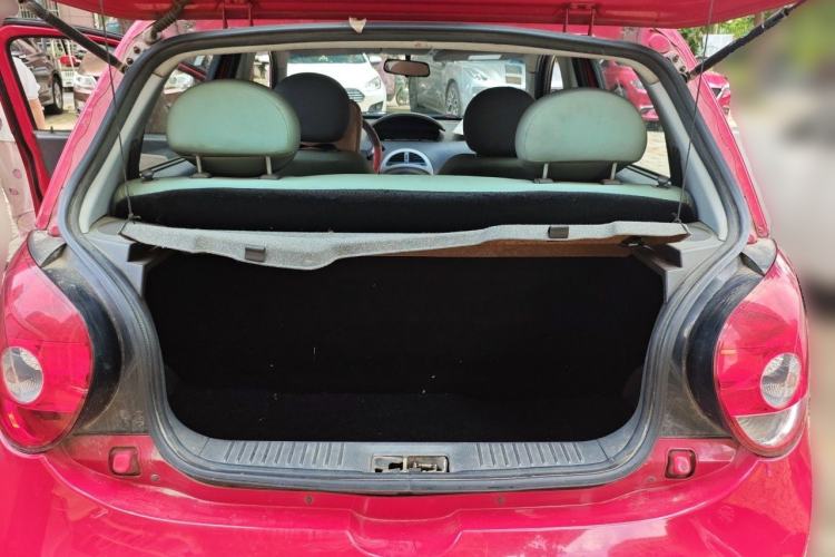 Used Riich M1 2011 1.0L Manual Luxury Model Trunk