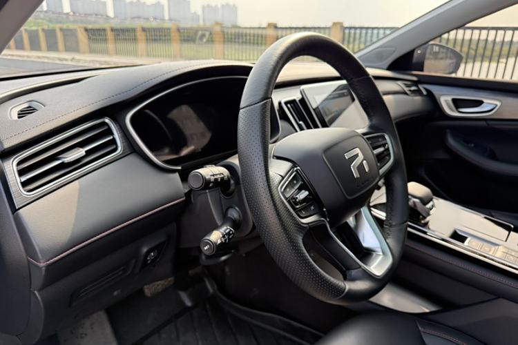 Used Rising ER6 2021 New Dynamic Edition 520km Smart Leading Version Interior 8
