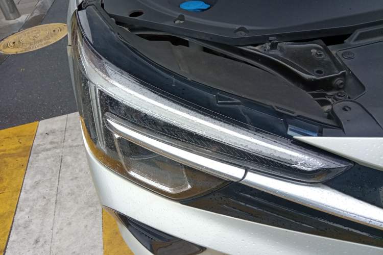 Used Rising ER6 2021 New Dynamic Edition 620km Smart Drive Version Right Front Headlight