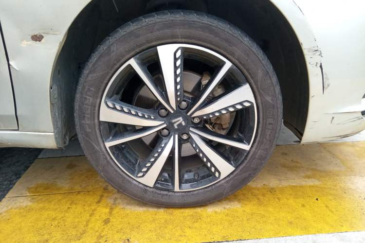 Used Rising ER6 2021 New Dynamic Edition 620km Smart Drive Version Right Front Wheel Hub