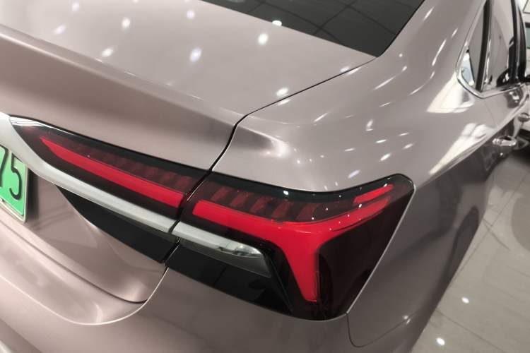 Used Rising ER6 2020 620 km Smart Edition Right Rear Taillight
