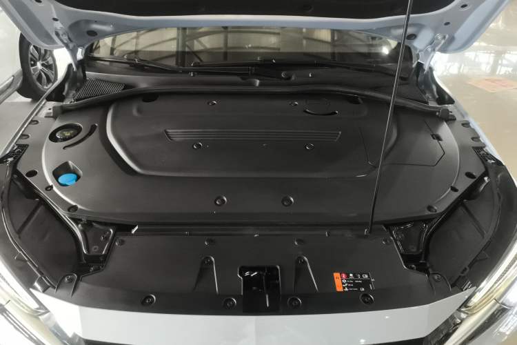 Used Rising ER6 2021 New Dynamic Edition 620km Smart Enjoyment Version Engine Bay