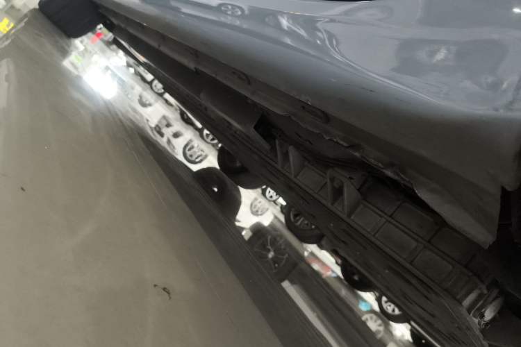 Used Rising ER6 2021 New Dynamic Edition 620km Smart Enjoyment Version Left Side Sill