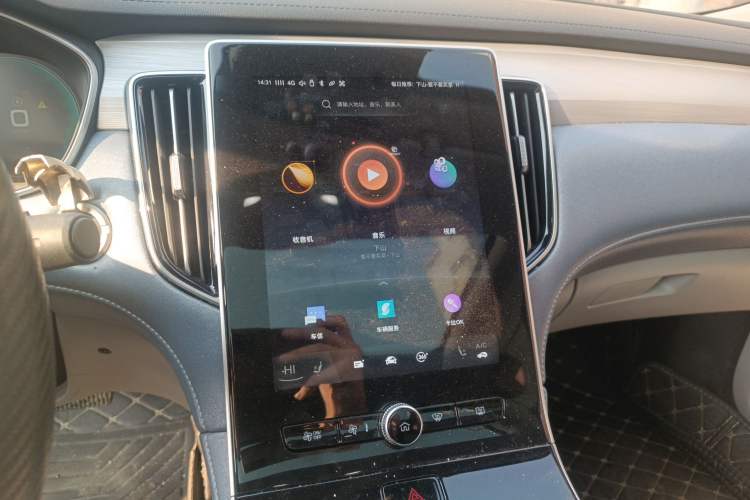 Used Rising ER6 2020 620 km Smart Edition Audio And AC Panel