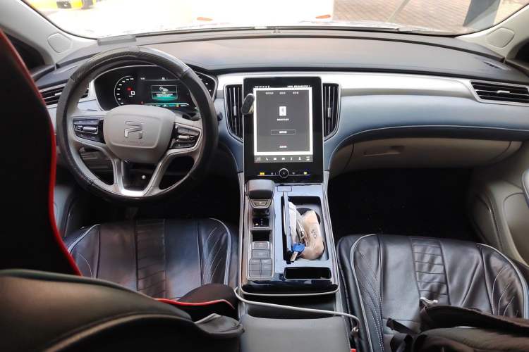 Used Rising ER6 2020 620 km Smart Drive Version Center Console