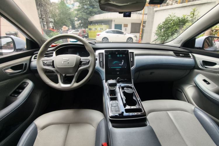 Used Rising ER6 2020 620 km Smart Drive Version Center Console