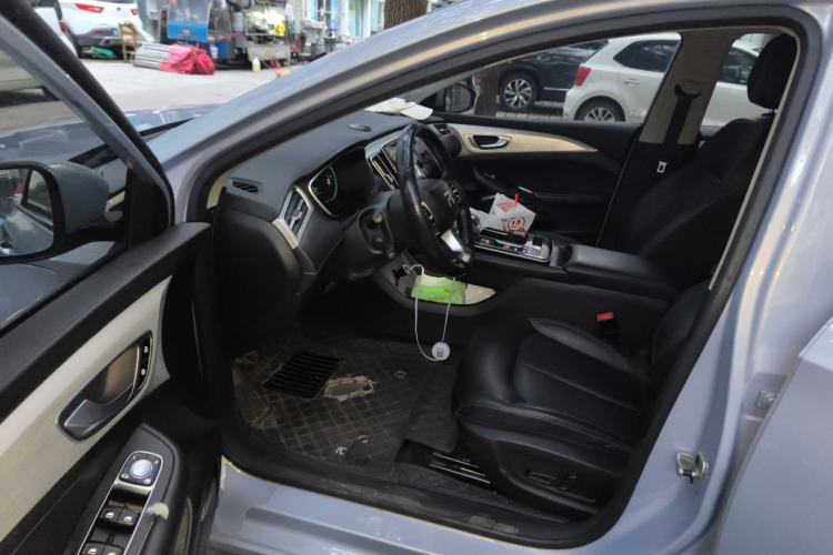 Used Rising ER6 2020 620 km Smart Edition Driver Seat