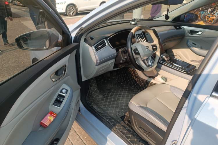 Used Rising ER6 2020 620 km Smart Edition Driver Seat