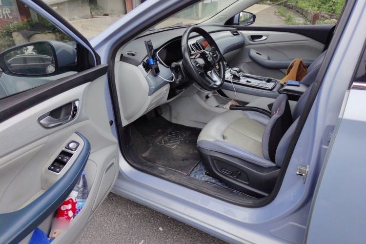 Used Rising ER6 2020 620 km Smart Edition Driver Seat