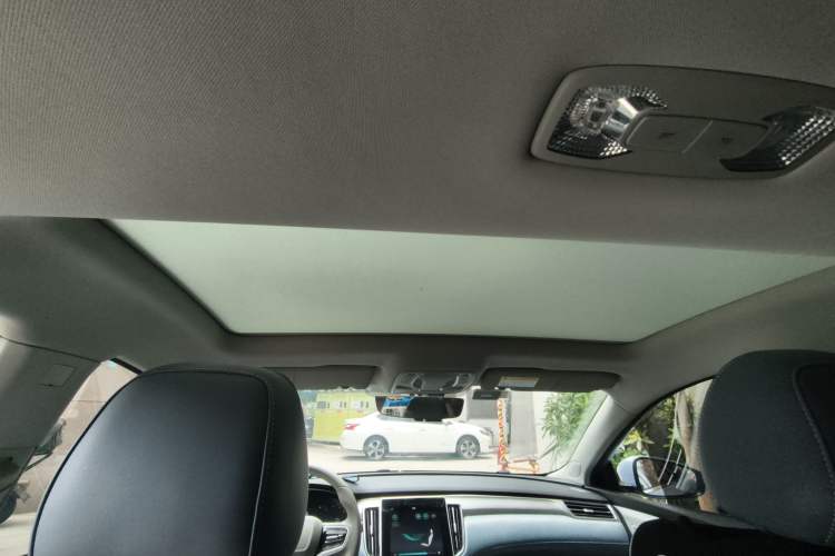 Used Rising ER6 2020 620 km Smart Drive Version Headliner